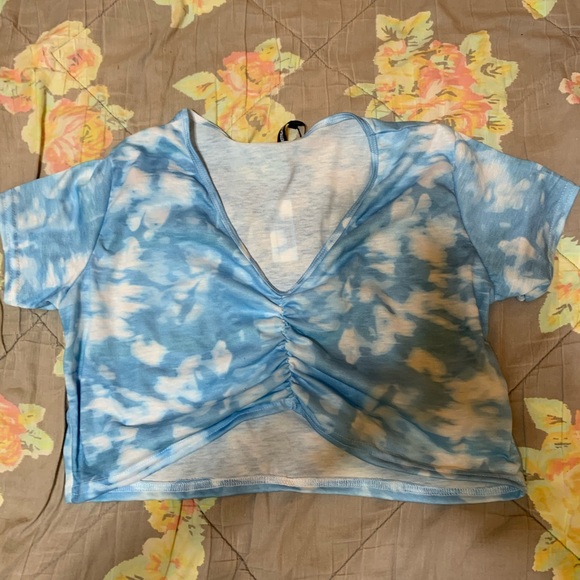 Pretty little thing cropped pj top - Picture 2 of 4